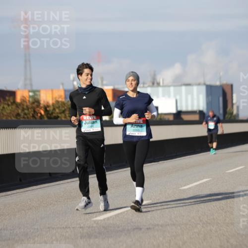03.10.2025 - Köhlbrandbrückenlauf Jannik Wohlers http://msf.ph/oto/9090124 03.10.2025 10:10:13 Position 3 2264, 2263 meine-sportfotos.de