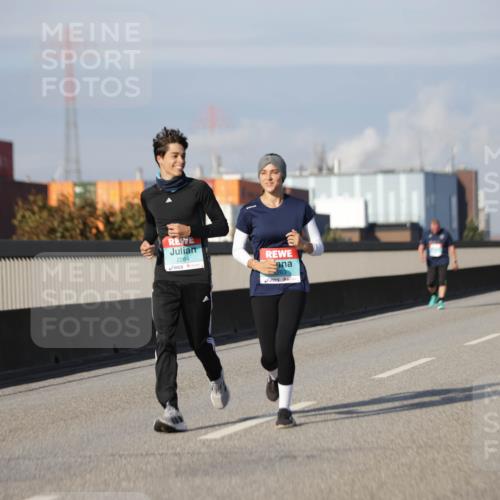 03.10.2025 - Köhlbrandbrückenlauf Jannik Wohlers http://msf.ph/oto/9090134 03.10.2025 10:10:13 Position 3 2264, 263 meine-sportfotos.de