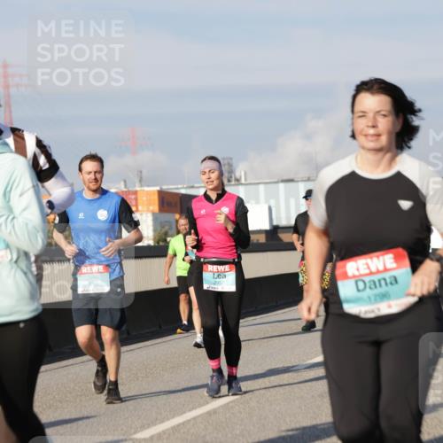03.10.2025 - Köhlbrandbrückenlauf Jannik Wohlers http://msf.ph/oto/9090148 03.10.2025 09:58:52 Position 3 1745, 3751, 2957, 1796, 2044 meine-sportfotos.de