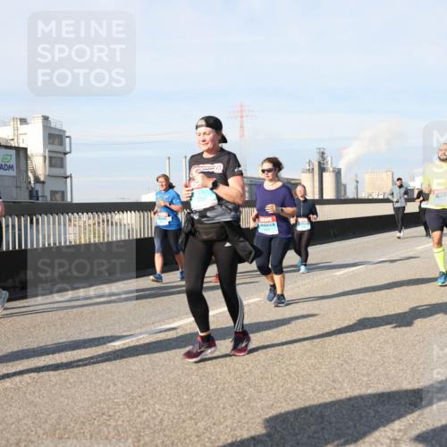 03.10.2025 - Köhlbrandbrückenlauf Lena Gebhardt http://msf.ph/oto/9090166 03.10.2025 10:07:27 Position 2  meine-sportfotos.de