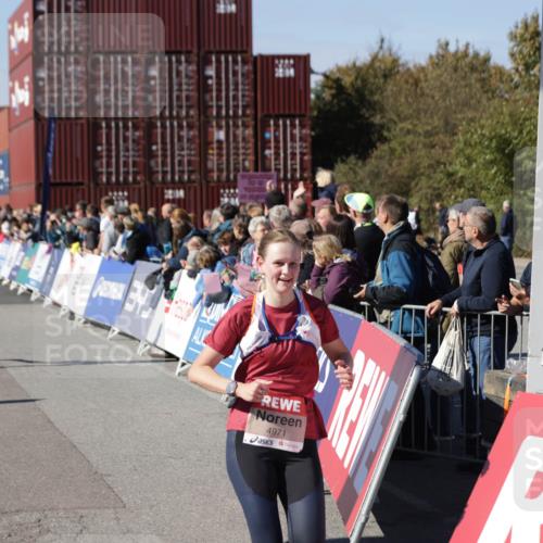 03.10.2025 - Köhlbrandbrückenlauf Jannik Wohlers http://msf.ph/oto/9090167 03.10.2025 13:19:29 Ziel 4593, 4691, 4971, 5009, 5405, 5443, 5451, 5578, 6057, 6230, 6576, 6753, 6776 meine-sportfotos.de