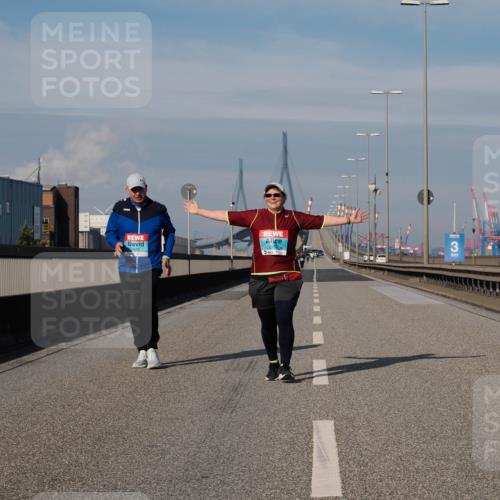 03.10.2025 - Köhlbrandbrückenlauf Fabian Wolf http://msf.ph/oto/9090174 03.10.2025 10:25:38 Position 3  meine-sportfotos.de