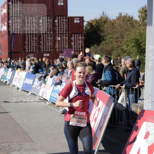 03.10.2025 - Köhlbrandbrückenlauf Jannik Wohlers http://msf.ph/oto/9090179 03.10.2025 13:19:29 Ziel 4593, 4691, 4971, 5009, 5405, 5443, 5451, 5578, 6057, 6230, 6576, 6753, 6776 meine-sportfotos.de