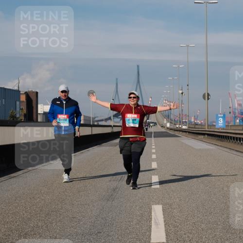 03.10.2025 - Köhlbrandbrückenlauf Fabian Wolf http://msf.ph/oto/9090186 03.10.2025 10:25:38 Position 3 3 meine-sportfotos.de