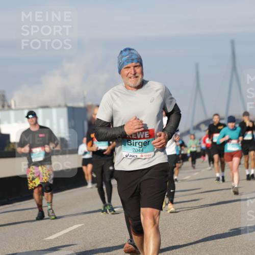 03.10.2025 - Köhlbrandbrückenlauf Jannik Wohlers http://msf.ph/oto/9090188 03.10.2025 09:58:53 Position 3 2044 meine-sportfotos.de