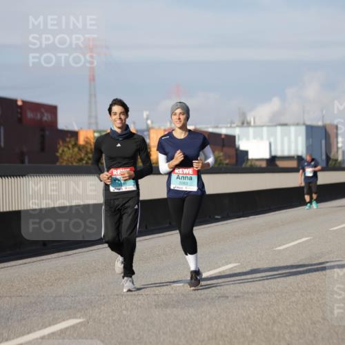 03.10.2025 - Köhlbrandbrückenlauf Jannik Wohlers http://msf.ph/oto/9090192 03.10.2025 10:10:14 Position 3 2263 meine-sportfotos.de