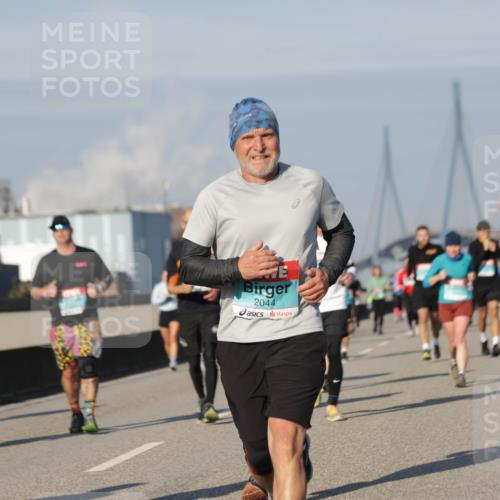 03.10.2025 - Köhlbrandbrückenlauf Jannik Wohlers http://msf.ph/oto/9090194 03.10.2025 09:58:53 Position 3 2044 meine-sportfotos.de