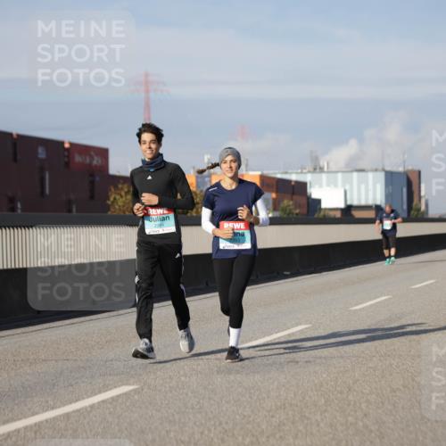 03.10.2025 - Köhlbrandbrückenlauf Jannik Wohlers http://msf.ph/oto/9090209 03.10.2025 10:10:14 Position 3 2264 meine-sportfotos.de