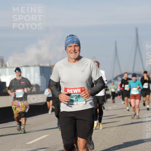 03.10.2025 - Köhlbrandbrückenlauf Jannik Wohlers http://msf.ph/oto/9090210 03.10.2025 09:58:53 Position 3 2044 meine-sportfotos.de