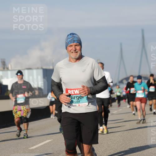 03.10.2025 - Köhlbrandbrückenlauf Jannik Wohlers http://msf.ph/oto/9090218 03.10.2025 09:58:53 Position 3 2044 meine-sportfotos.de