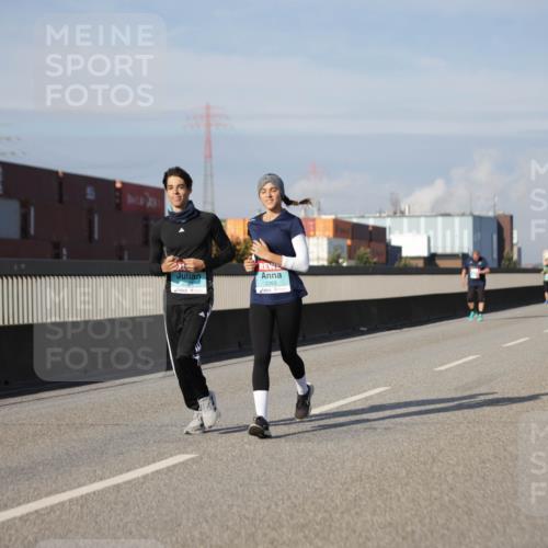 03.10.2025 - Köhlbrandbrückenlauf Jannik Wohlers http://msf.ph/oto/9090221 03.10.2025 10:10:14 Position 3 2263 meine-sportfotos.de