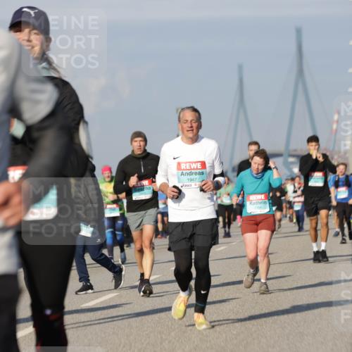 03.10.2025 - Köhlbrandbrückenlauf Jannik Wohlers http://msf.ph/oto/9090222 03.10.2025 09:58:54 Position 3 1947, 1754 meine-sportfotos.de