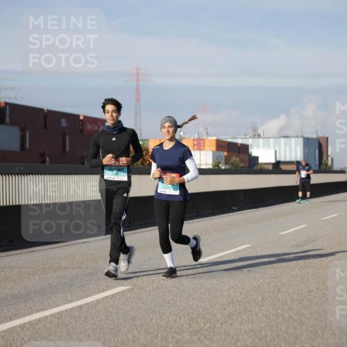 03.10.2025 - Köhlbrandbrückenlauf Jannik Wohlers http://msf.ph/oto/9090236 03.10.2025 10:10:14 Position 3 2264 meine-sportfotos.de