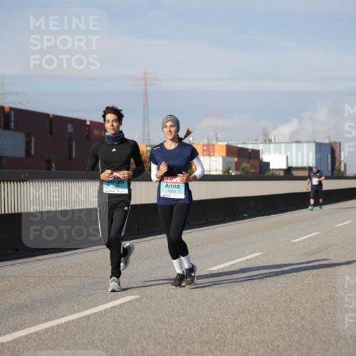 03.10.2025 - Köhlbrandbrückenlauf Jannik Wohlers http://msf.ph/oto/9090248 03.10.2025 10:10:15 Position 3 2284, 2263 meine-sportfotos.de