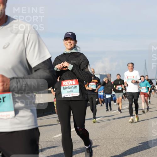 03.10.2025 - Köhlbrandbrückenlauf Jannik Wohlers http://msf.ph/oto/9090264 03.10.2025 09:58:55 Position 3 2044, 1979 meine-sportfotos.de