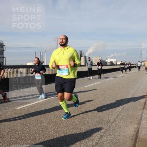 03.10.2025 - Köhlbrandbrückenlauf Lena Gebhardt http://msf.ph/oto/9090268 03.10.2025 10:07:29 Position 2 1949 meine-sportfotos.de