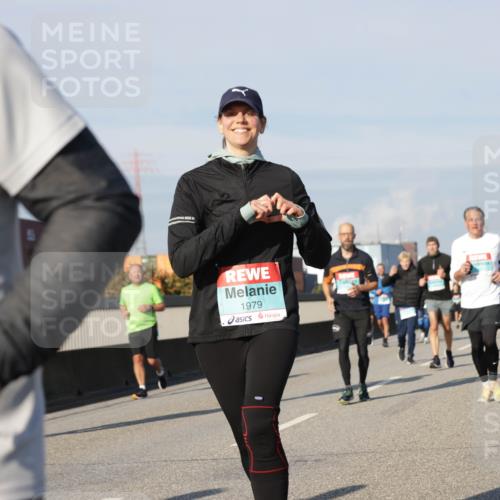 03.10.2025 - Köhlbrandbrückenlauf Jannik Wohlers http://msf.ph/oto/9090292 03.10.2025 09:58:55 Position 3 1979 meine-sportfotos.de