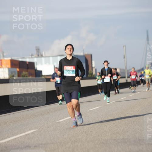 03.10.2025 - Köhlbrandbrückenlauf Jannik Wohlers http://msf.ph/oto/9090301 03.10.2025 10:10:18 Position 3 2621 meine-sportfotos.de