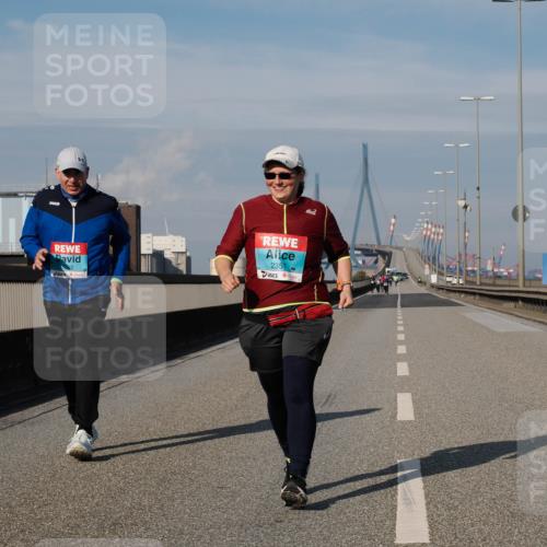 03.10.2025 - Köhlbrandbrückenlauf Fabian Wolf http://msf.ph/oto/9090302 03.10.2025 10:25:41 Position 3 2357 meine-sportfotos.de