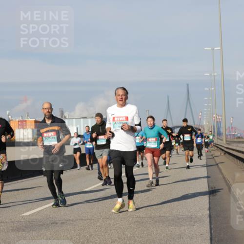 03.10.2025 - Köhlbrandbrückenlauf Jannik Wohlers http://msf.ph/oto/9090308 03.10.2025 09:58:56 Position 3  meine-sportfotos.de