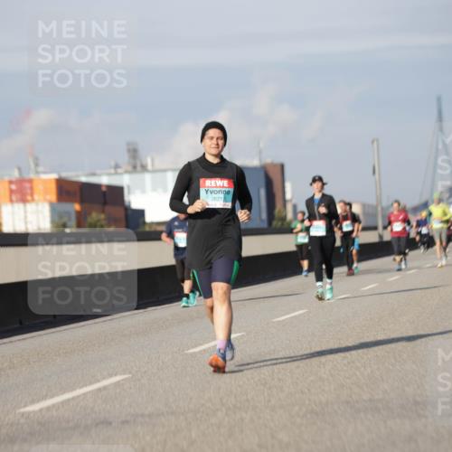03.10.2025 - Köhlbrandbrückenlauf Jannik Wohlers http://msf.ph/oto/9090325 03.10.2025 10:10:18 Position 3 2621 meine-sportfotos.de