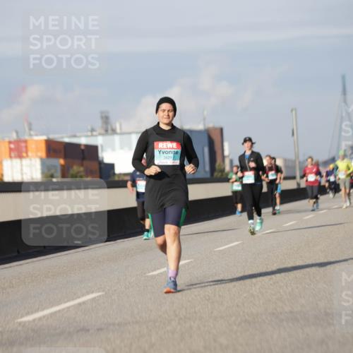 03.10.2025 - Köhlbrandbrückenlauf Jannik Wohlers http://msf.ph/oto/9090330 03.10.2025 10:10:18 Position 3 2621 meine-sportfotos.de