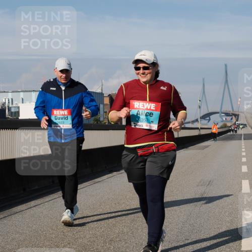 03.10.2025 - Köhlbrandbrückenlauf Fabian Wolf http://msf.ph/oto/9090344 03.10.2025 10:25:41 Position 3 2623, 2357 meine-sportfotos.de