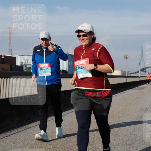 03.10.2025 - Köhlbrandbrückenlauf Fabian Wolf http://msf.ph/oto/9090369 03.10.2025 10:25:42 Position 3 2623, 2357 meine-sportfotos.de