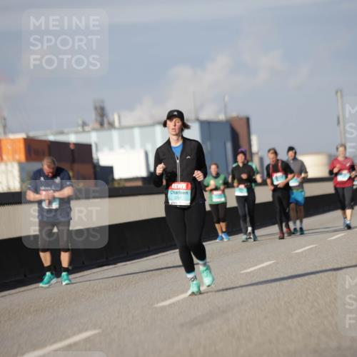 03.10.2025 - Köhlbrandbrückenlauf Jannik Wohlers http://msf.ph/oto/9090375 03.10.2025 10:10:22 Position 3 3701 meine-sportfotos.de