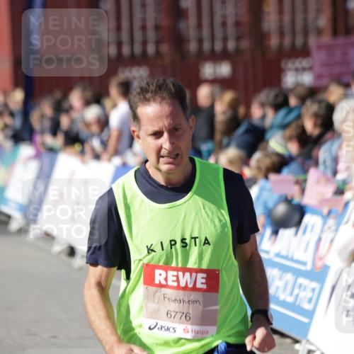 03.10.2025 - Köhlbrandbrückenlauf Jannik Wohlers http://msf.ph/oto/9090385 03.10.2025 13:19:32 Ziel 4691, 4971, 5009, 5405, 5443, 5451, 5578, 5838, 6230, 6753, 6776 meine-sportfotos.de
