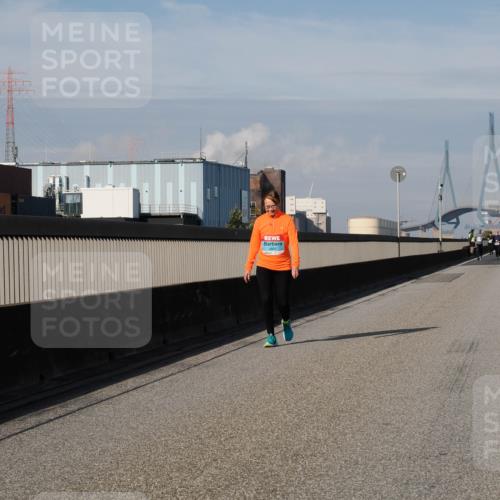 03.10.2025 - Köhlbrandbrückenlauf Fabian Wolf http://msf.ph/oto/9090404 03.10.2025 10:26:08 Position 3 2669 meine-sportfotos.de