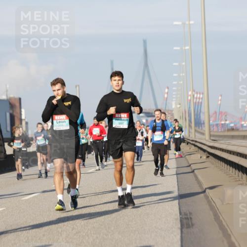 03.10.2025 - Köhlbrandbrückenlauf Jannik Wohlers http://msf.ph/oto/9090416 03.10.2025 09:58:59 Position 3 1372, 3206, 3207 meine-sportfotos.de