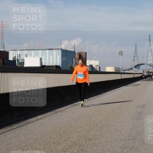 03.10.2025 - Köhlbrandbrückenlauf Fabian Wolf http://msf.ph/oto/9090418 03.10.2025 10:26:08 Position 3 2669 meine-sportfotos.de