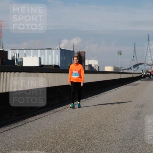 03.10.2025 - Köhlbrandbrückenlauf Fabian Wolf http://msf.ph/oto/9090433 03.10.2025 10:26:08 Position 3  meine-sportfotos.de