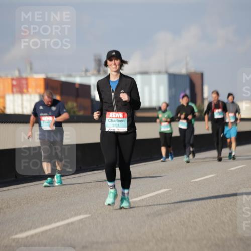 03.10.2025 - Köhlbrandbrückenlauf Jannik Wohlers http://msf.ph/oto/9090438 03.10.2025 10:10:23 Position 3 3701 meine-sportfotos.de