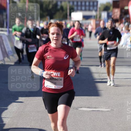 03.10.2025 - Köhlbrandbrückenlauf Jannik Wohlers http://msf.ph/oto/9090439 03.10.2025 13:19:36 Ziel 4691, 4971, 4981, 5009, 5405, 5578, 5650, 5838, 5931, 5975, 6382, 6383, 6600, 6753, 6776 meine-sportfotos.de