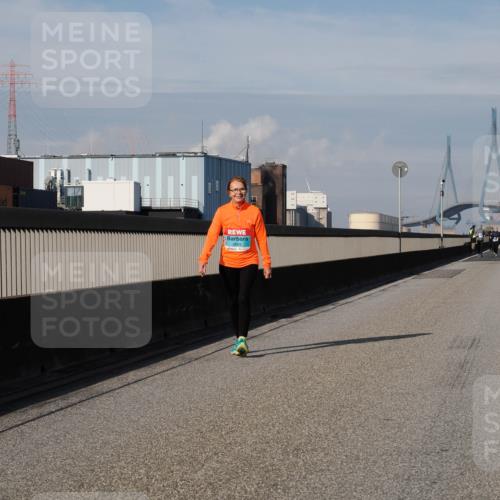 03.10.2025 - Köhlbrandbrückenlauf Fabian Wolf http://msf.ph/oto/9090440 03.10.2025 10:26:09 Position 3  meine-sportfotos.de