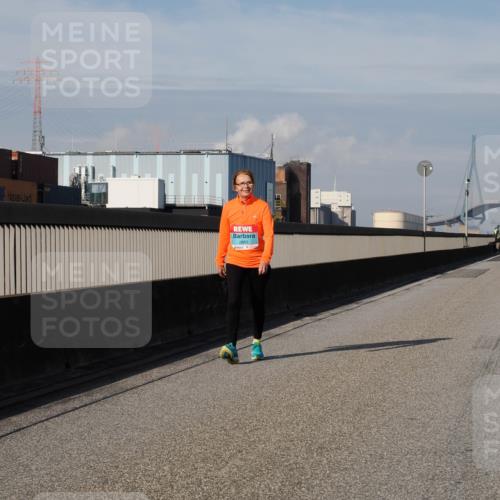 03.10.2025 - Köhlbrandbrückenlauf Fabian Wolf http://msf.ph/oto/9090452 03.10.2025 10:26:09 Position 3 2669 meine-sportfotos.de