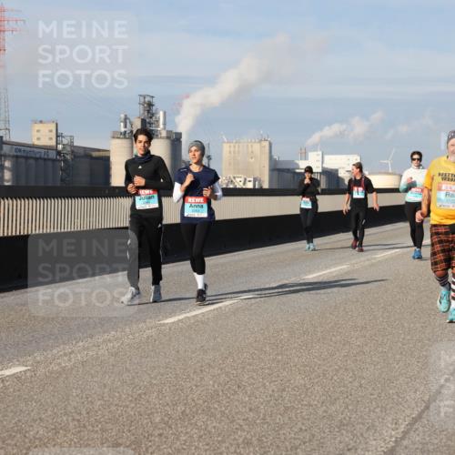 03.10.2025 - Köhlbrandbrückenlauf Lena Gebhardt http://msf.ph/oto/9090468 03.10.2025 10:07:35 Position 2 2263, 3122 meine-sportfotos.de
