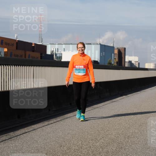 03.10.2025 - Köhlbrandbrückenlauf Fabian Wolf http://msf.ph/oto/9090488 03.10.2025 10:26:11 Position 3 2669 meine-sportfotos.de