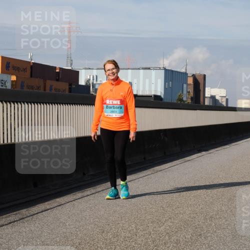 03.10.2025 - Köhlbrandbrückenlauf Fabian Wolf http://msf.ph/oto/9090497 03.10.2025 10:26:11 Position 3 2669 meine-sportfotos.de