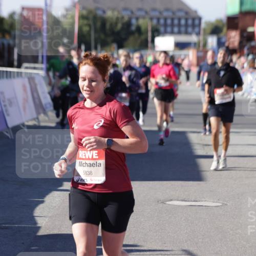 03.10.2025 - Köhlbrandbrückenlauf Jannik Wohlers http://msf.ph/oto/9090503 03.10.2025 13:19:37 Ziel 4691, 4971, 4981, 5009, 5148, 5405, 5578, 5647, 5648, 5650, 5838, 5931, 5975, 6382, 6383, 6600, 6753, 6776 meine-sportfotos.de