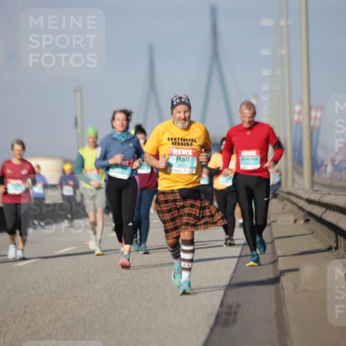 03.10.2025 - Köhlbrandbrückenlauf Jannik Wohlers http://msf.ph/oto/9090506 03.10.2025 10:10:26 Position 3 3122 meine-sportfotos.de