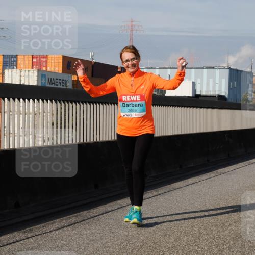 03.10.2025 - Köhlbrandbrückenlauf Fabian Wolf http://msf.ph/oto/9090526 03.10.2025 10:26:12 Position 3 5, 2669 meine-sportfotos.de