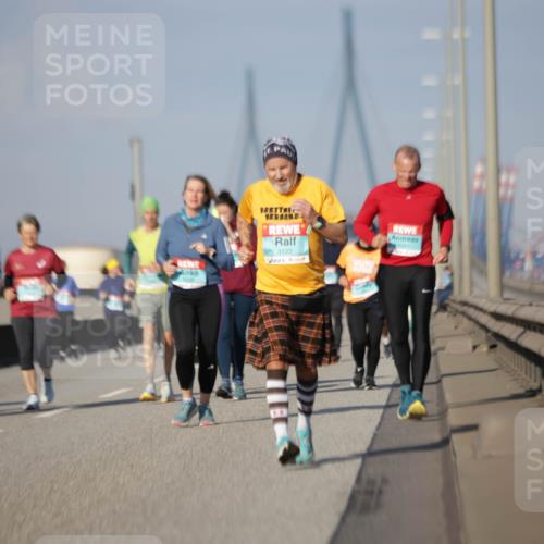 03.10.2025 - Köhlbrandbrückenlauf Jannik Wohlers http://msf.ph/oto/9090528 03.10.2025 10:10:26 Position 3 3122 meine-sportfotos.de