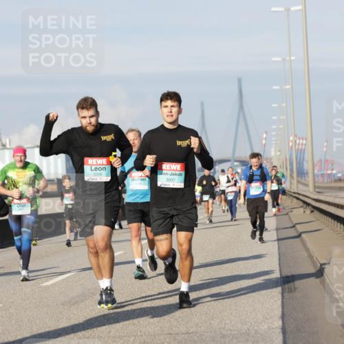 03.10.2025 - Köhlbrandbrückenlauf Jannik Wohlers http://msf.ph/oto/9090549 03.10.2025 09:59:01 Position 3 1372, 3206, 3207 meine-sportfotos.de