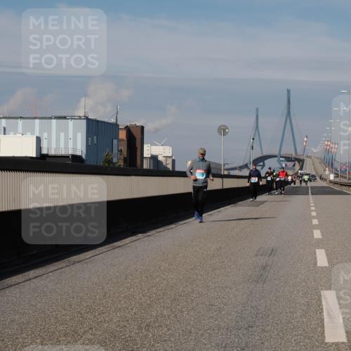 03.10.2025 - Köhlbrandbrückenlauf Fabian Wolf http://msf.ph/oto/9090581 03.10.2025 10:26:31 Position 3  meine-sportfotos.de