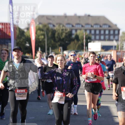03.10.2025 - Köhlbrandbrückenlauf Jannik Wohlers http://msf.ph/oto/9090603 03.10.2025 13:19:38 Ziel 4691, 4971, 4981, 5047, 5148, 5405, 5578, 5647, 5648, 5650, 5838, 5931, 5975, 6382, 6383, 6600, 6776 meine-sportfotos.de