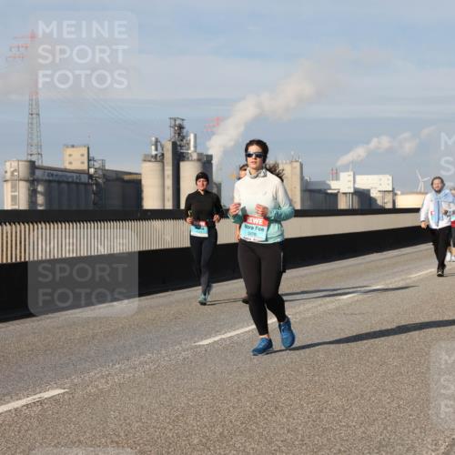 03.10.2025 - Köhlbrandbrückenlauf Lena Gebhardt http://msf.ph/oto/9090621 03.10.2025 10:07:39 Position 2 3476 meine-sportfotos.de