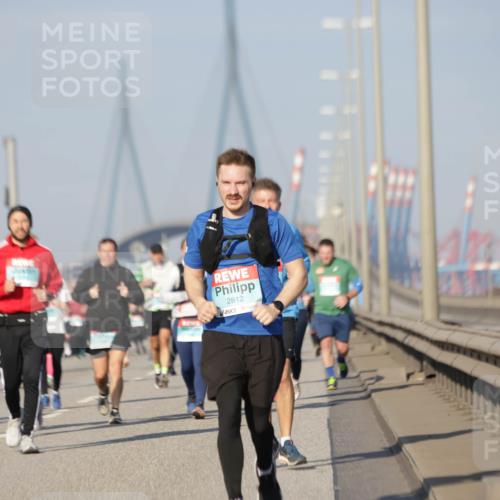 03.10.2025 - Köhlbrandbrückenlauf Jannik Wohlers http://msf.ph/oto/9090626 03.10.2025 09:59:04 Position 3 2812 meine-sportfotos.de